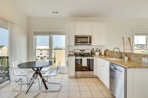 Private kitchen - Atlantic Beach Escape | Walk to Sand & Boardwalk (Atlantic Beach)