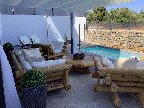 Talamanca Paradise - Private Pool, Free Parking - Talamanca