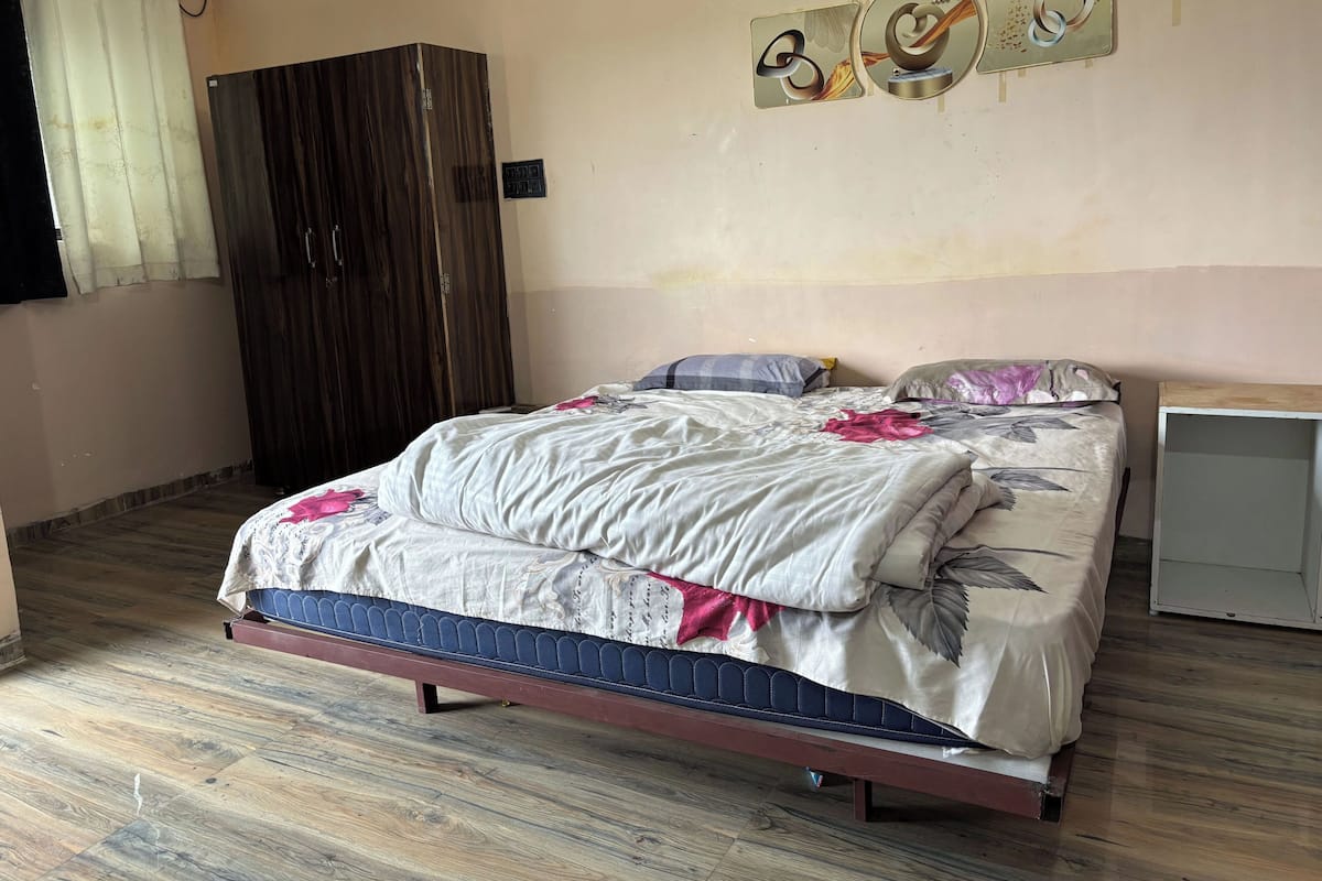 Habitación Deluxe, vista parcial al lago | Escritorio, espacio para trabajar con laptop y wifi gratis