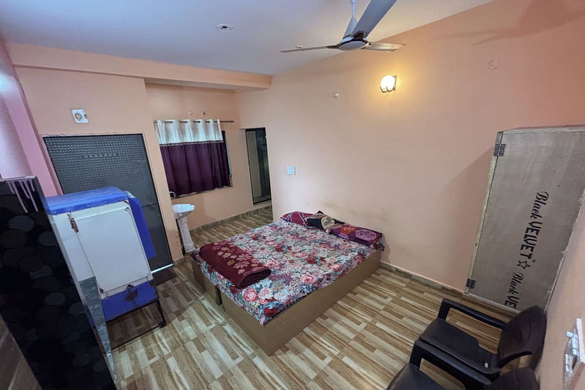 Habitación básica | Escritorio, espacio para trabajar con laptop y wifi gratis