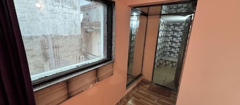 MANAN PALACE HOTEL