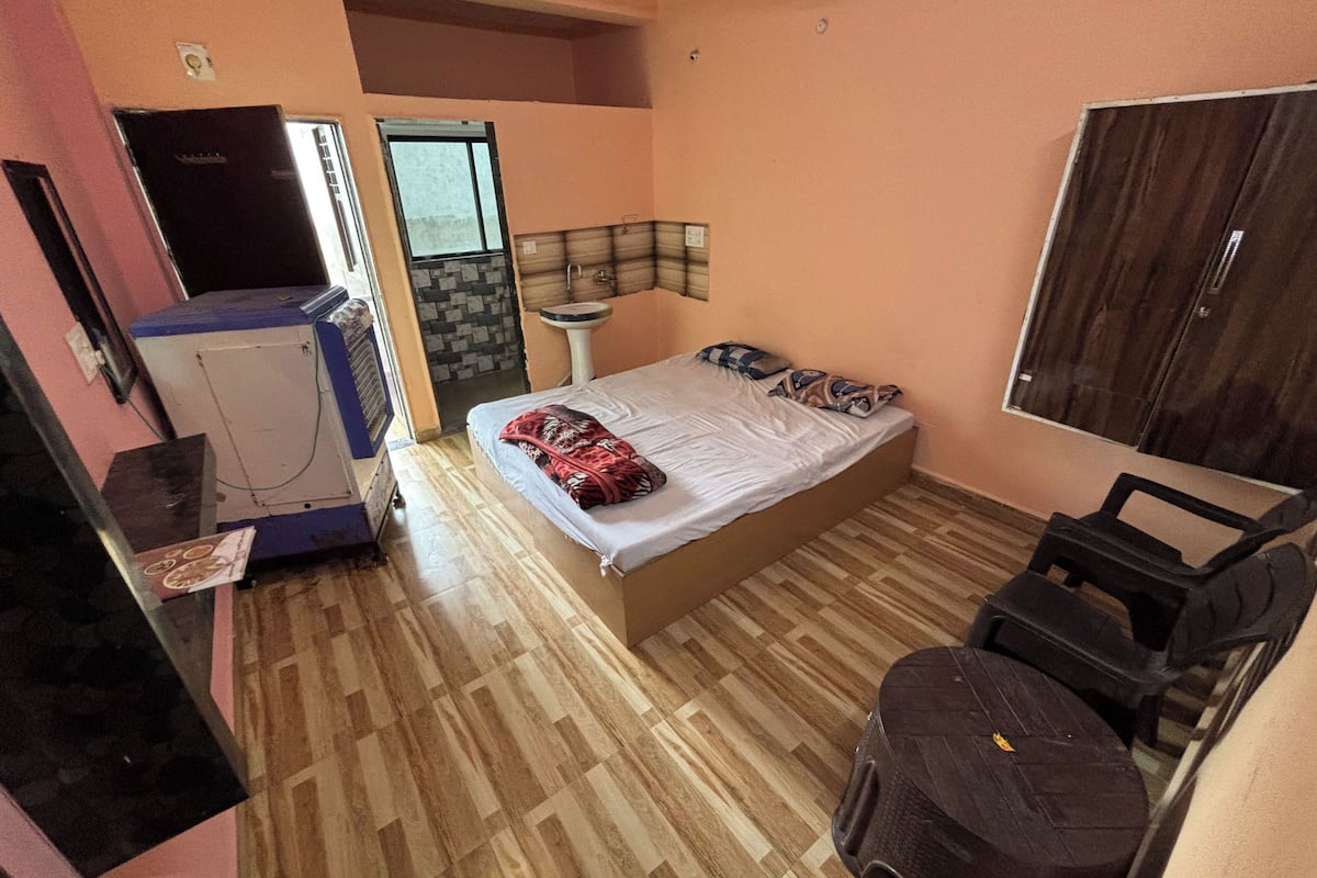 Habitación básica | Escritorio, espacio para trabajar con laptop y wifi gratis