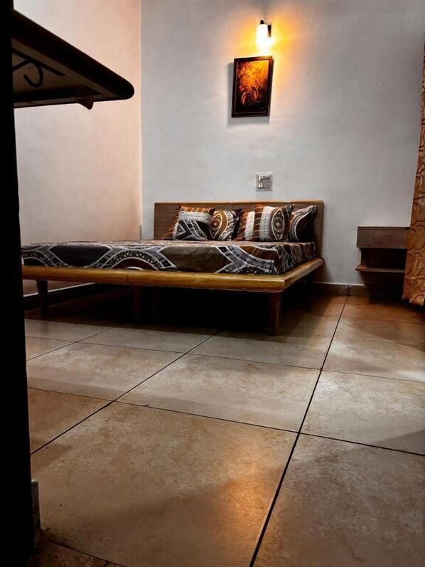 Double Room, Balcony, Garden View | Interior - The Golden Window Villa (Amritsar)