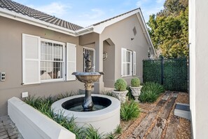 Terrace/patio - Sangrove Residence - Four Bedroom House, Sleeps 8 (Cape Town)