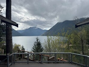 Property grounds - Relaxing home overlooking Lake Cushman with wonderful views and relaxing vibe. (Hoodsport)