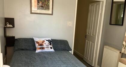 Yeovil 1-bed Annex, Sleeps 2 With Wifi
