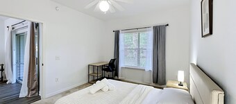 Modern Luxe:10 mins to UF & Shands | Pool | Park