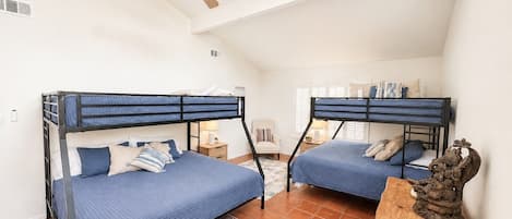 7 bedrooms, iron/ironing board, WiFi (free), bed sheets