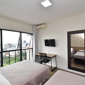 Iron/ironing board (on request), WiFi (free) - Apart 1803 - Curitiba Centro (Curitiba)