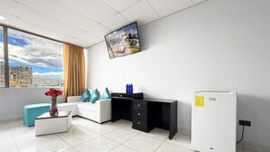 Family Room, City View | Living area - hotel santa maria by La Carolina (Quito)