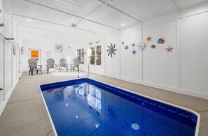Piscina coperta, una piscina riscaldata