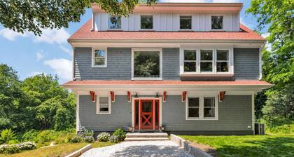 New Woodland Escape, Walk To Beach and Bike Path, 6 Sleeping Areas, Kids Play Room, Bird Watching Tower, Garage, Spacious Living, Children's Amenities, Covered 3rd Floor Patio, Enjoy Wildlife