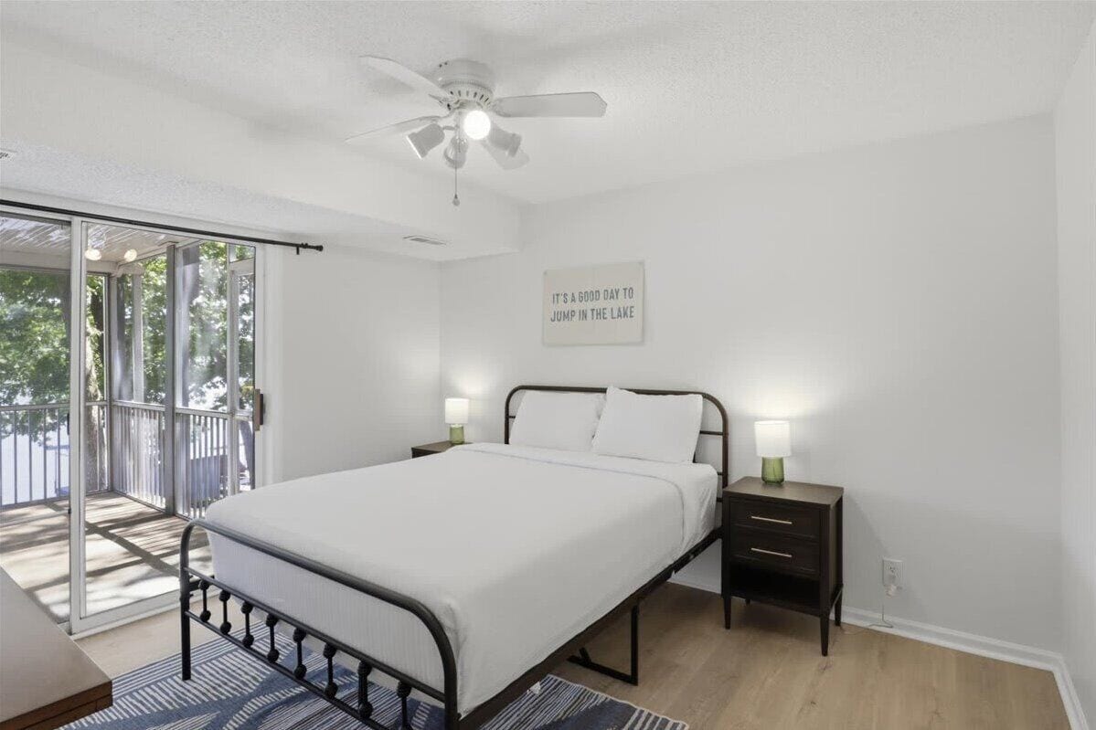4 bedrooms, individually decorated, individually furnished, bed sheets