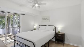 4 bedrooms, individually decorated, individually furnished, bed sheets