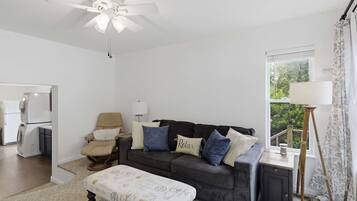 Apartment, Multiple Beds (32585 N Ivy Bend Rd.) | Living area