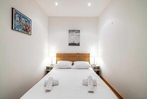 Room - PERFECTLY POSITIONED BETWEEN THE PROMENADE DES ANGLAIS & SAINT-NICOLAS CATHEDRAL (Nice)