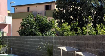 Villa Exclusive Près de la Mer à La Caletta – 15 Couchages avec Piscine Privée