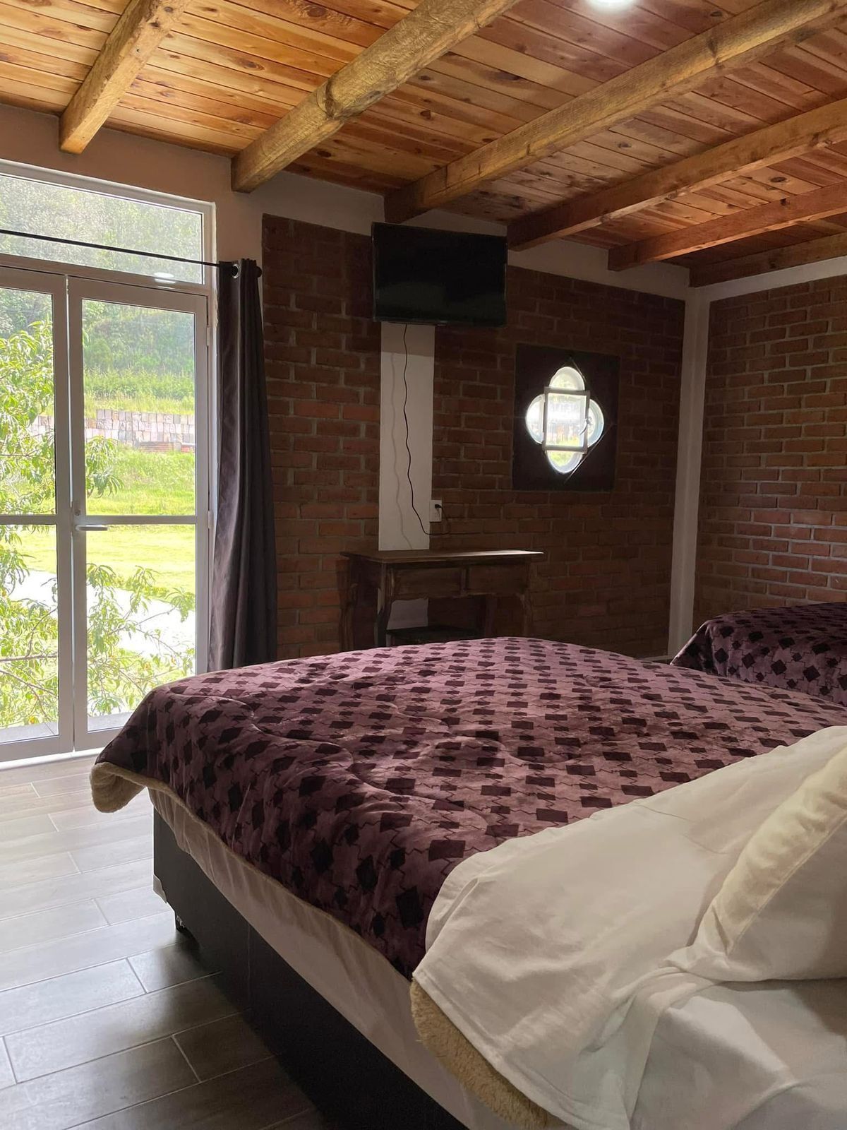 Habitación doble, vista a la montaña