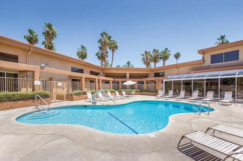 Tahquitz Creek Golf Condo Resorts