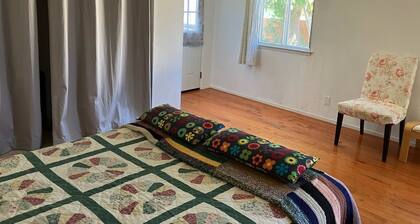 Lindo Studio. Perfect house in enchanting Richmond for a relaxing getaway
