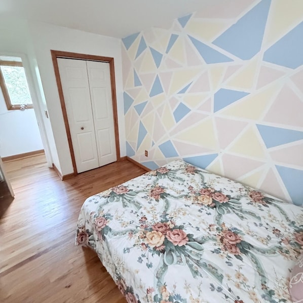 5 bedrooms, free WiFi, bed sheets