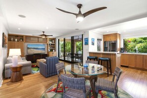 Condo, 1 giường cỡ king và sofa giường, quang cảnh vườn (Wailea Ekahi 42C) | Khu ăn uống
