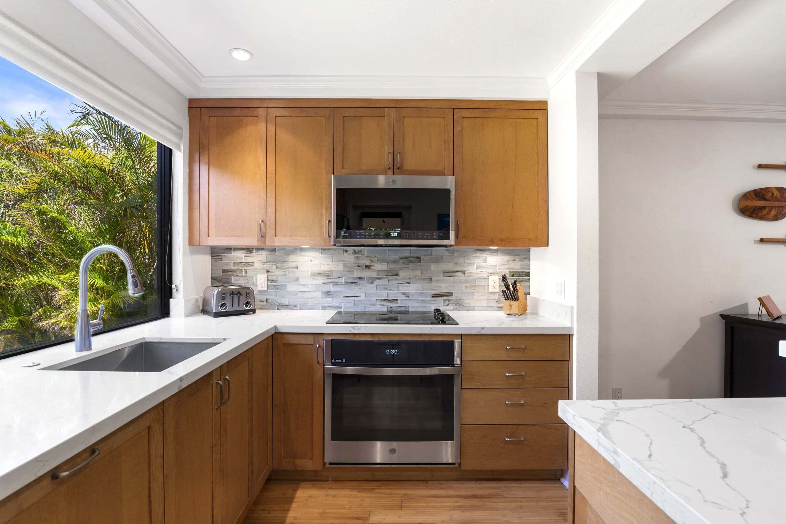Condo, 1 King Bed with Sofa bed, Garden View (Wailea Ekahi 42C) | Private kitchen