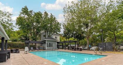 Charming 1BR Escape at Deer Valley w Pool