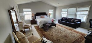 2 habitaciones, escritorio, tabla de planchar con plancha y wifi gratis 