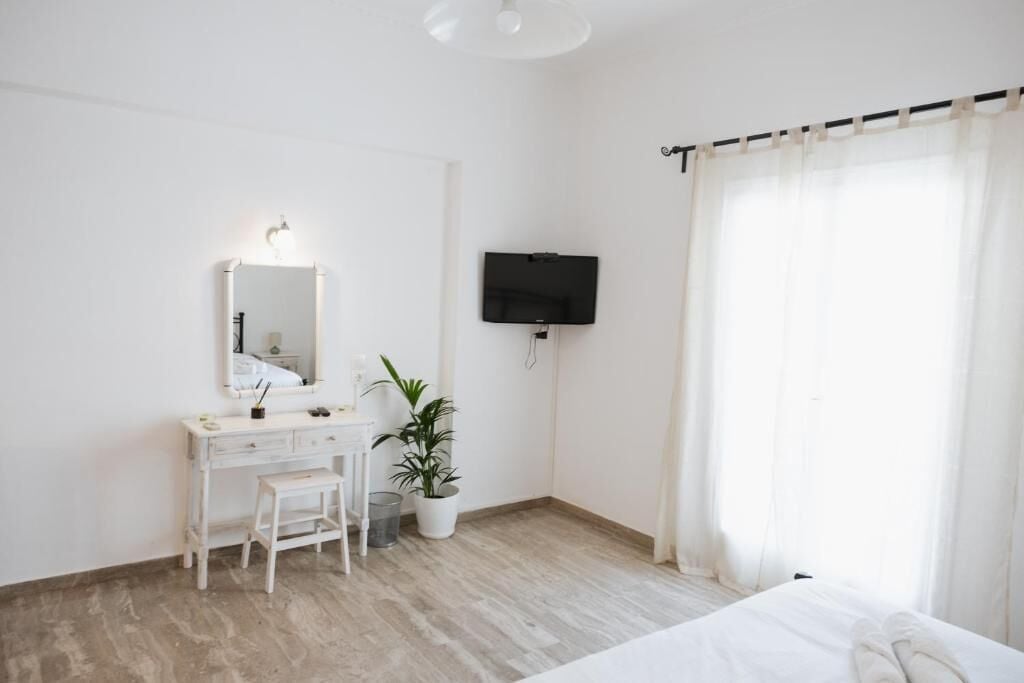 White Wave Studio 3