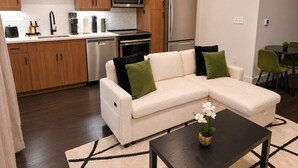 Interior - Stylish West Midtown Retreat - Pool & Balcony (Atlanta)
