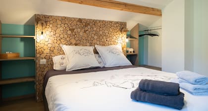 Guesthouse Nos Racines - Le Herbau - Peaceful Stay – Family Room with Shared Kitchen