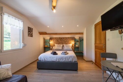 Guesthouse Nos Racines - Le Herbau - Peaceful Stay – Family Room with Shared Kitchen
