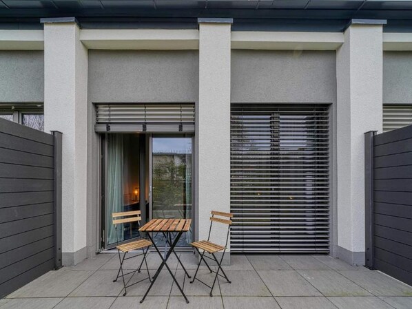 House | Outdoor dining