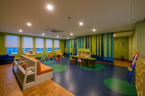 Children’s area - 2BR Uptown Condo BGC-22Floor view and near Mitsukoshi & Uptown Mall, Restaurants (Makati City)