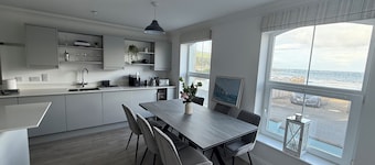Beachfront 4-bedroom house in Port Erin