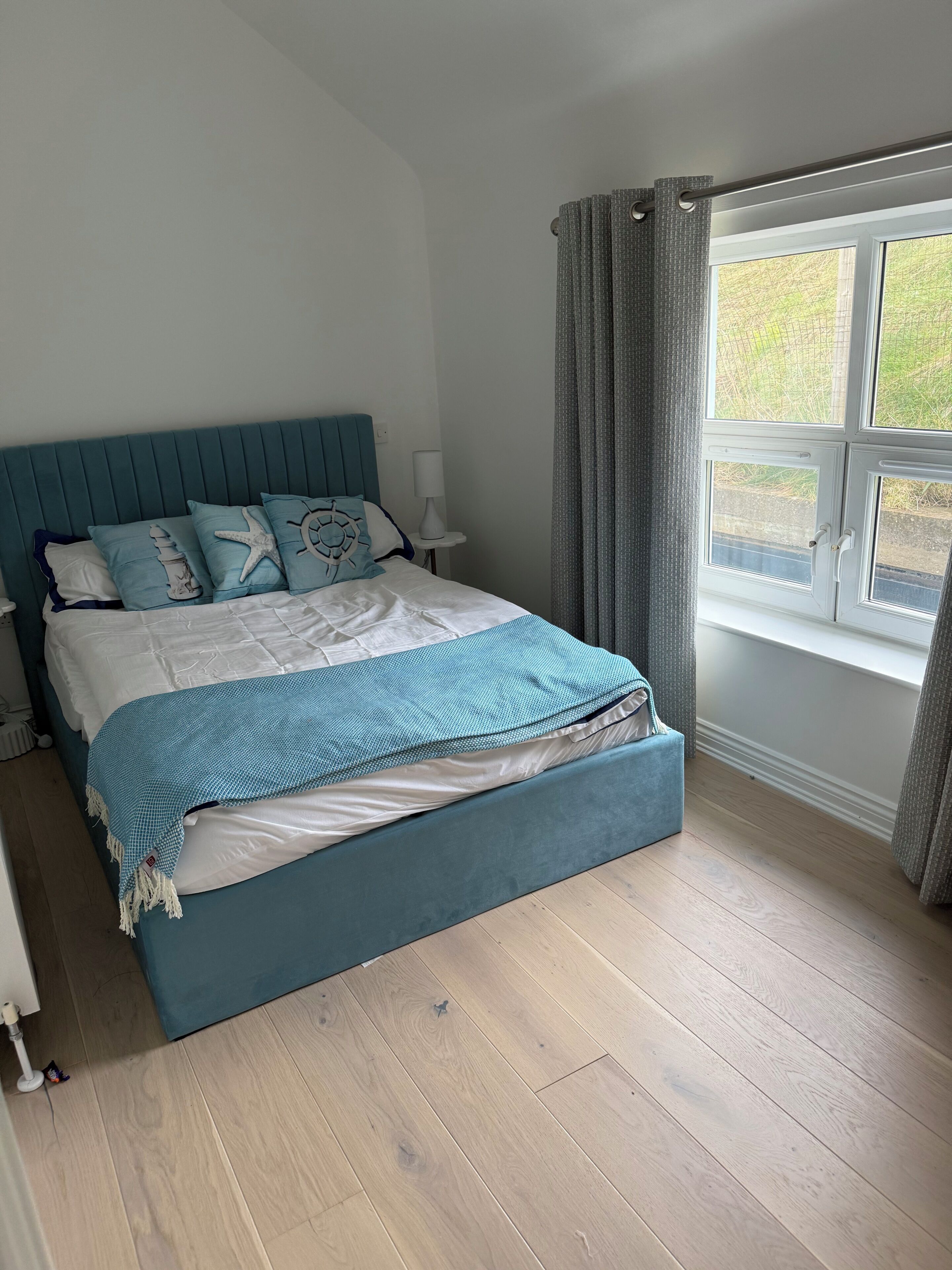 4 chambres, fer et planche à repasser, Wi-Fi gratuit, draps fournis