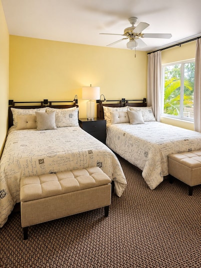 Cape Coral Retreat w Pool & Court