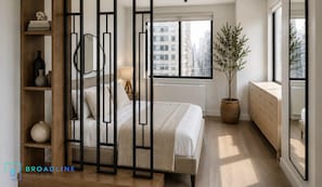 Room - 3rd Avenue, Large & Bright Studio, Doorman, Washer/Dryer in Unit (New York)