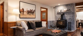 Rocky Creek Retreat