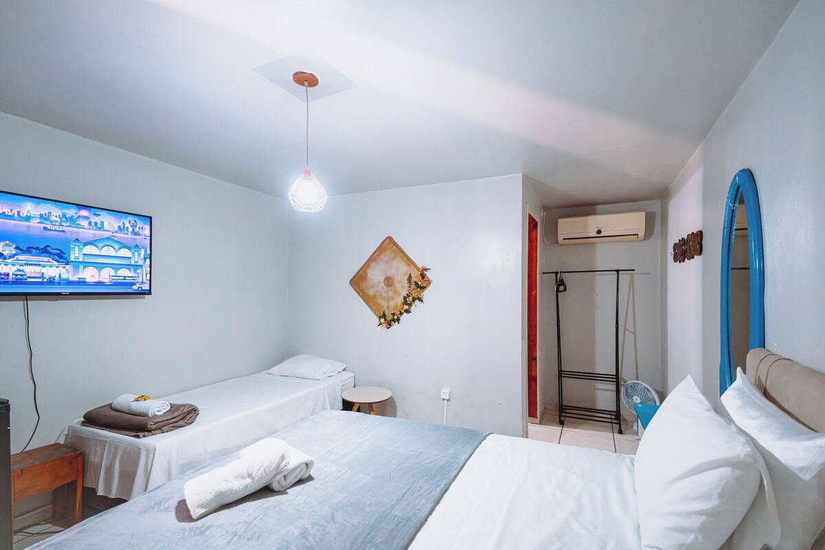 Room 01 - Up to 03 People - Ground Floor