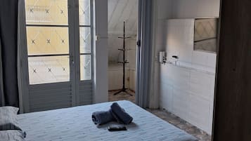 WiFi, bed sheets