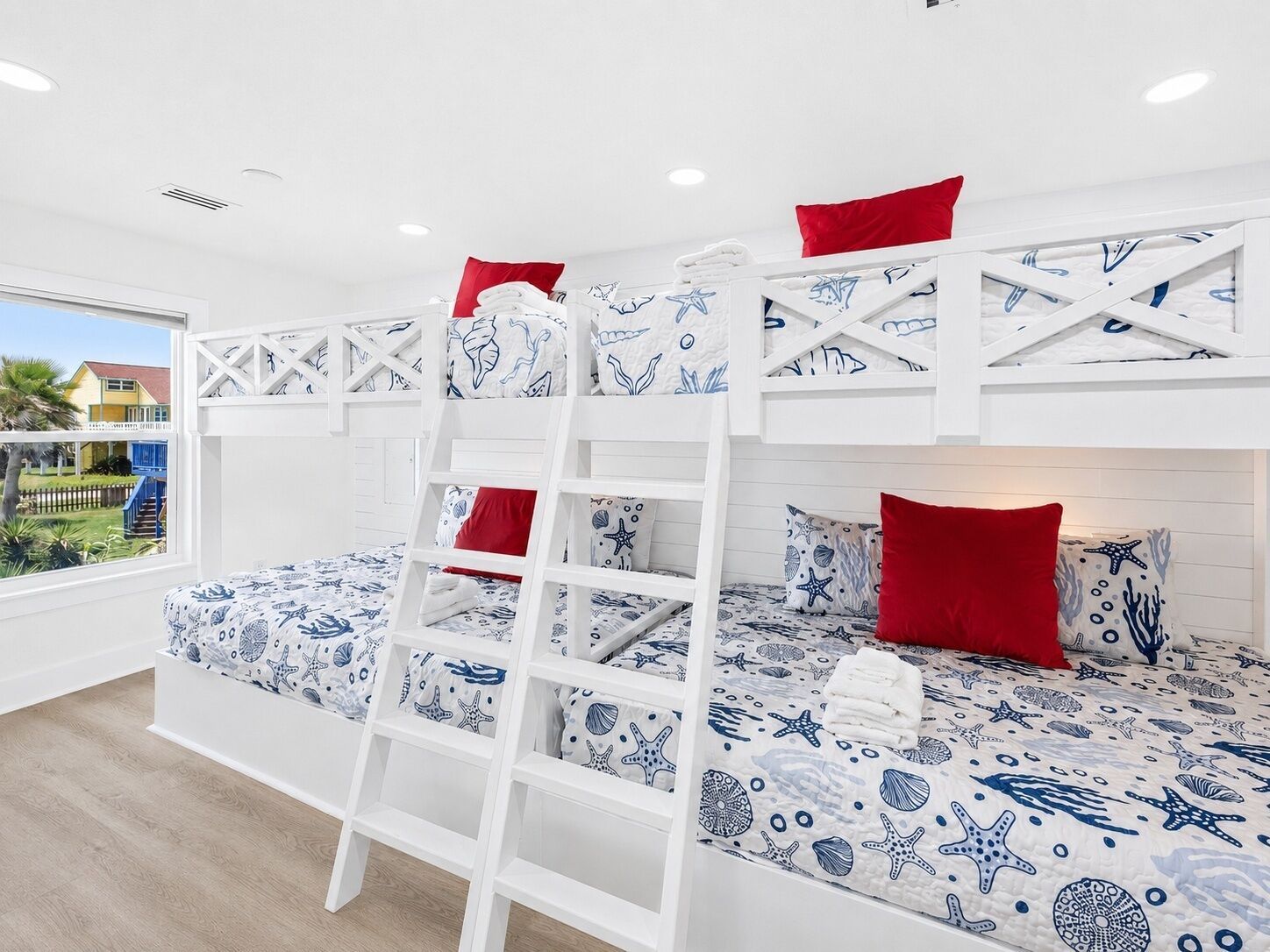 5 Schlafzimmer, Bügeleisen/Bügelbrett, kostenloses WLAN, Bettwäsche