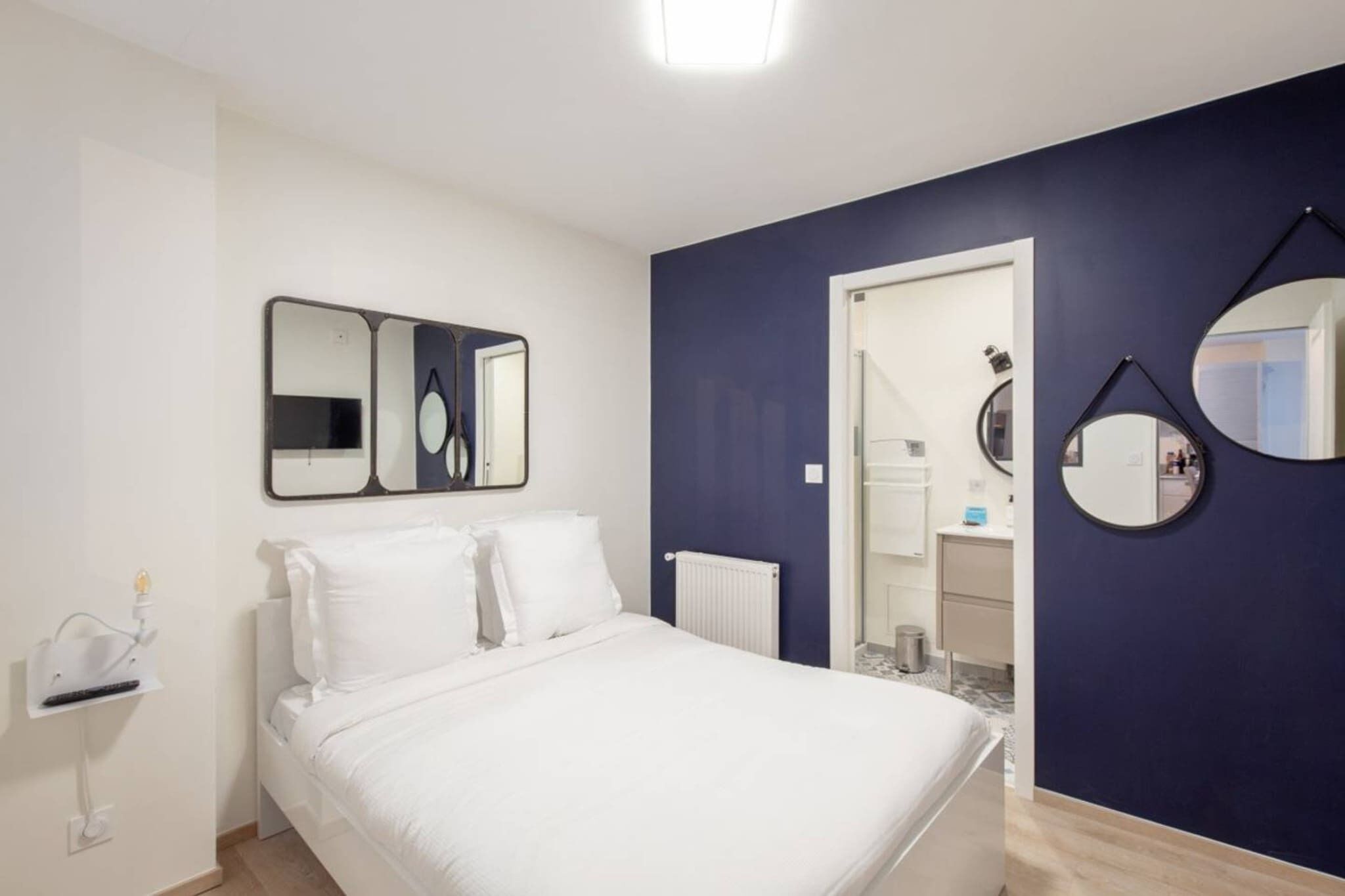 1 bedroom, iron/ironing board, internet, bed sheets
