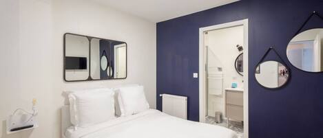 1 bedroom, iron/ironing board, Internet, bed sheets