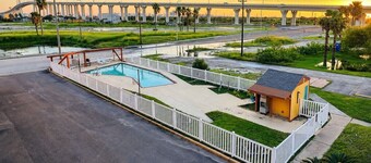 Oro North Beach Inn