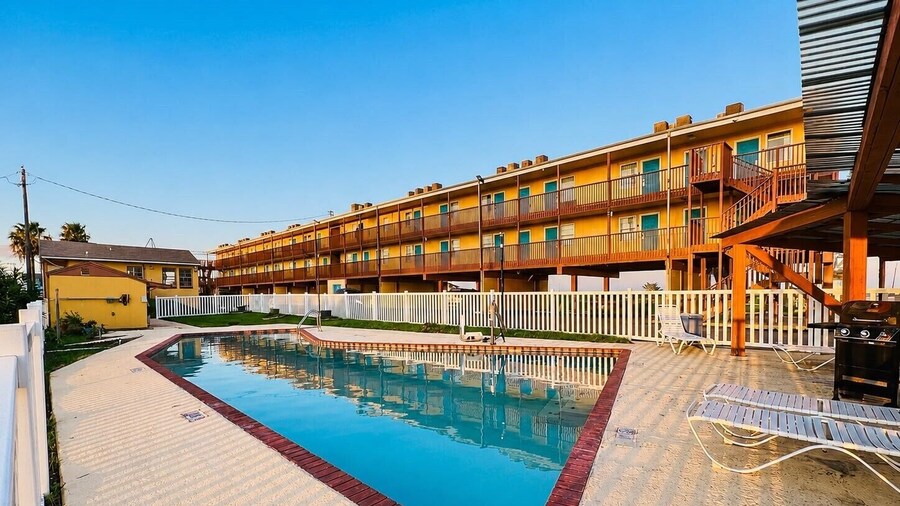 Oro North Beach Inn