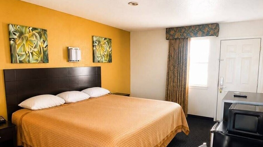 Oro North Beach Inn