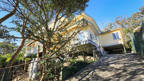 Exterior - Highview - Luxury Holiday Home in Nelson Bay (Nelson Bay)
