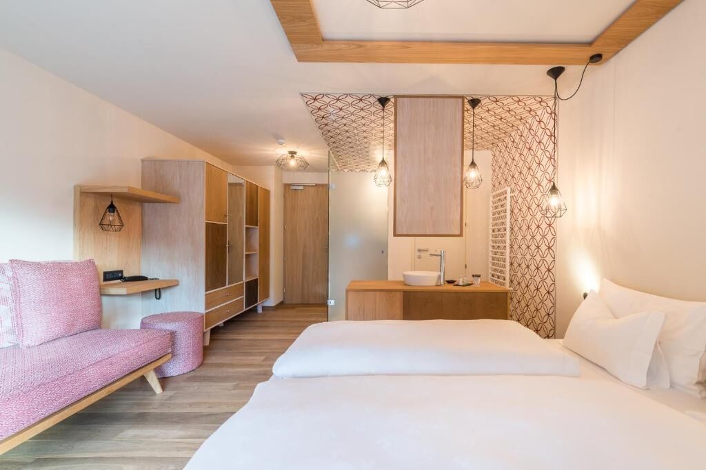 Superior-Doppelzimmer, Balkon | Minibar, Zimmersafe, Schreibtisch, Verdunkelungsvorhänge